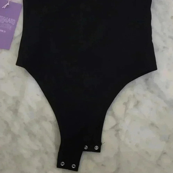 Sea Shell Black Body Suit ๐ - Picture 6 of 9